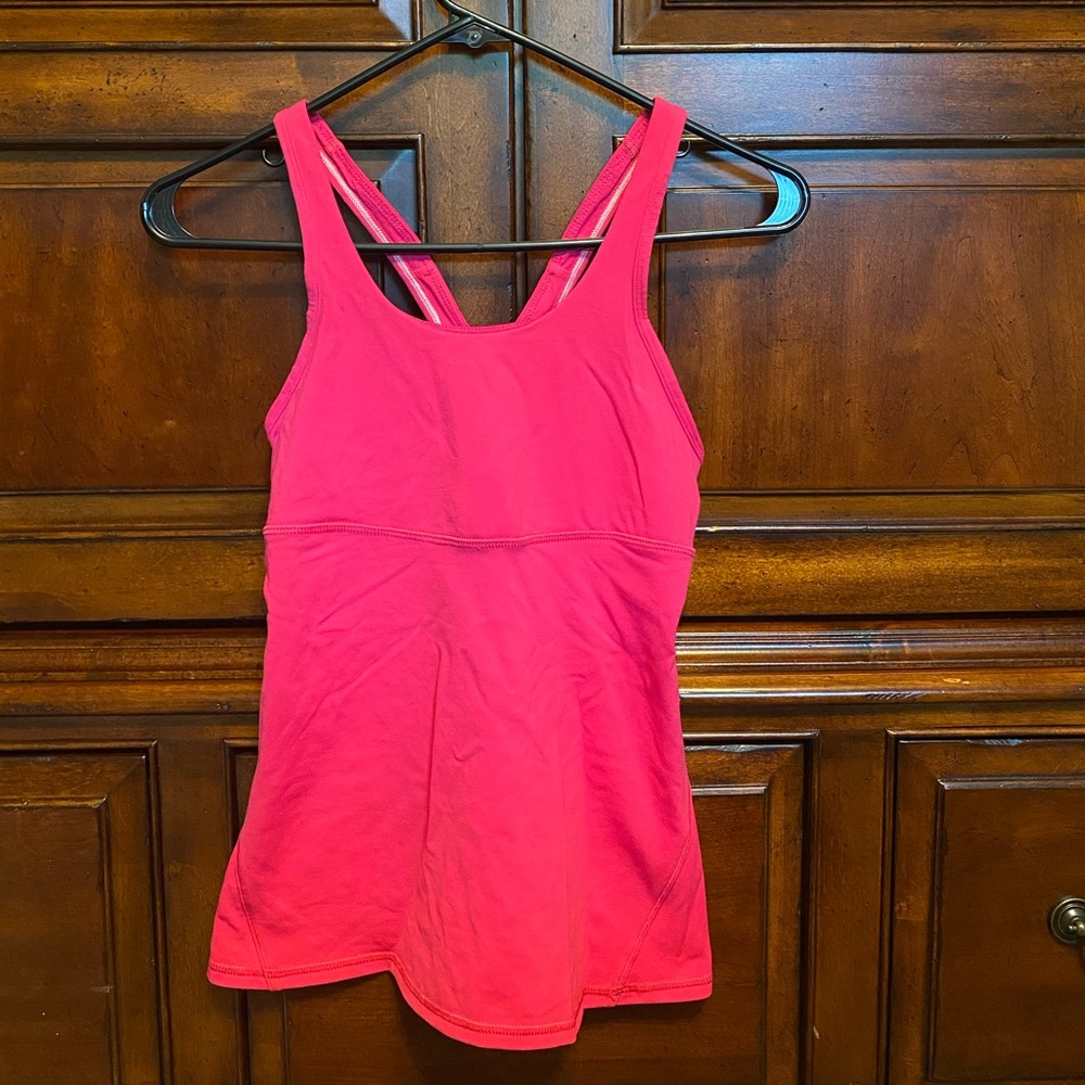 Lululemon pink tank